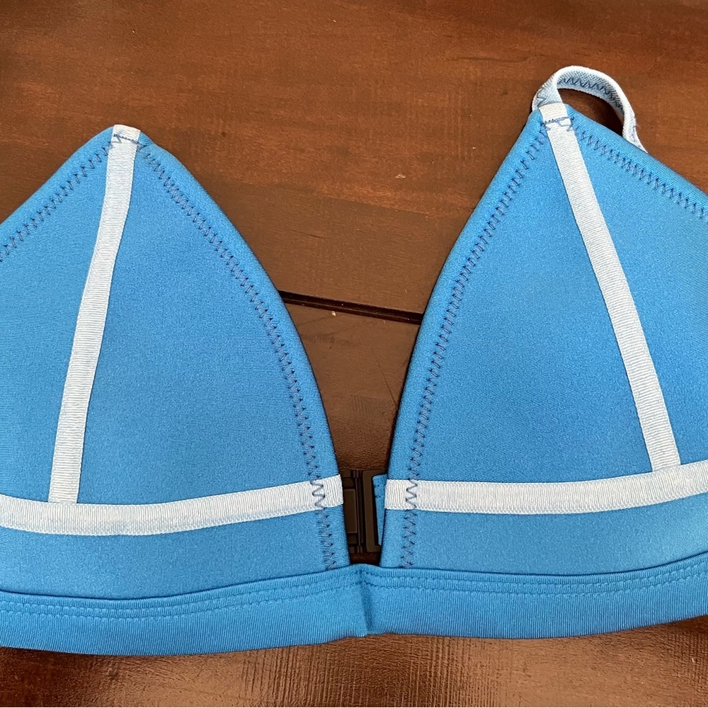 Triangl bikini top